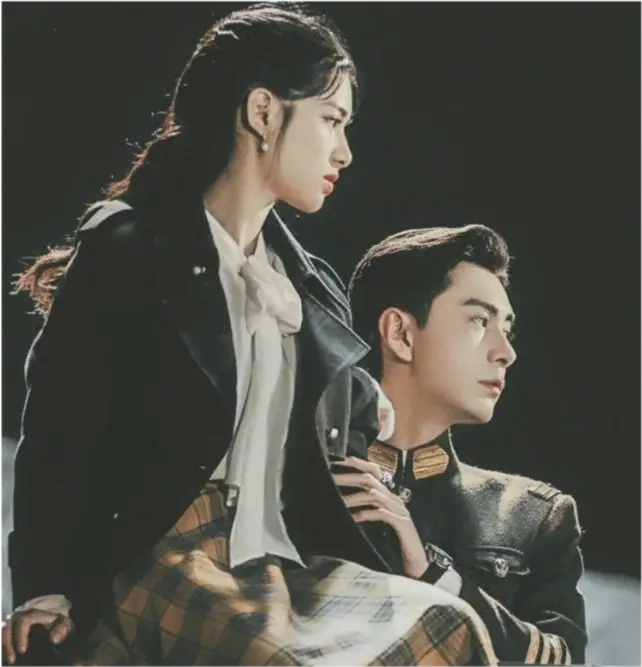 《一见倾心》李承鄞化身少帅，和张婧仪上演绝美爱恋，总算不是“玻璃渣”了