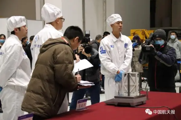 好想看看月壤长啥样！