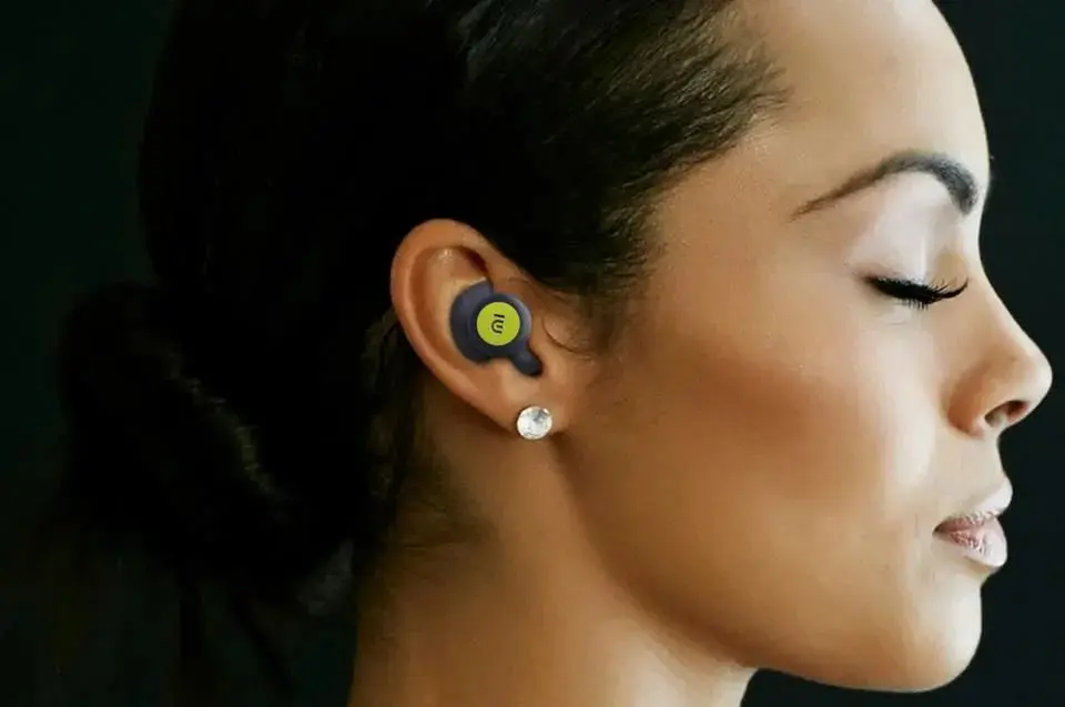 AirPods Max“伤钱包”，这对耳机却能“治病”