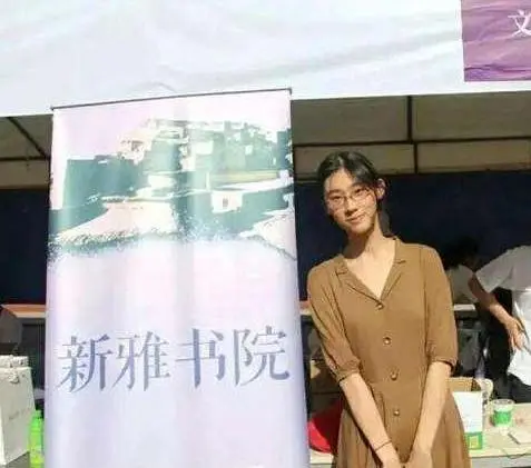 考上清华的“国民才女”武亦姝，却招来无数人的谩骂