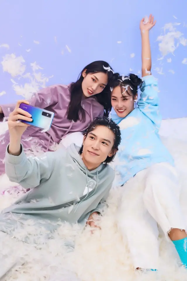 年末派对季，vivo S7e玩转年轻人狂欢盛宴