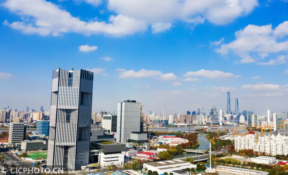 上海：新开发银行总部大楼举行竣工仪式