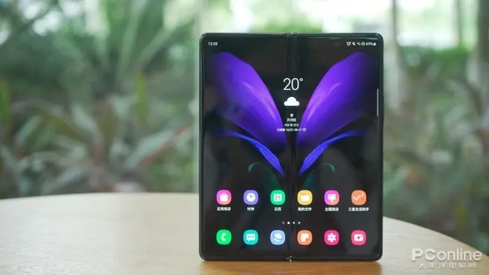 这年头不一定叫mini的才mini，三星 Z Fold2也可以