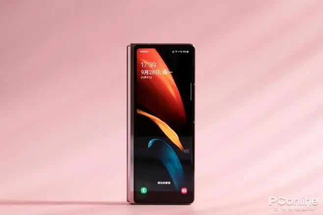 这年头不一定叫mini的才mini，三星 Z Fold2也可以