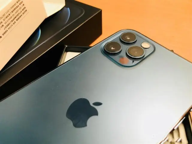 iPhone12全系列體驗報告：勸你先別買今年的蘋果手機！