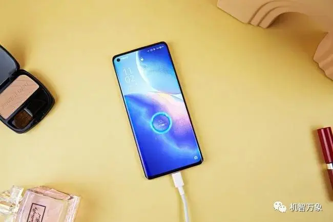 OPPO Reno5系列凭啥开售即遭遇全渠道疯抢？网友：实力决定一切