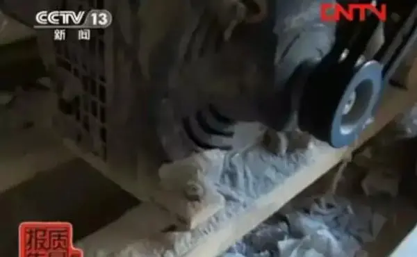 这类纸巾正在“侵害”孩子的身体，有的家长还在成箱买