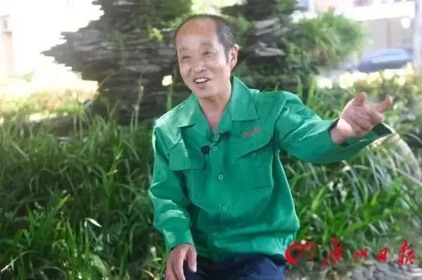 图书馆大叔返乡了，就是“读书无用”？