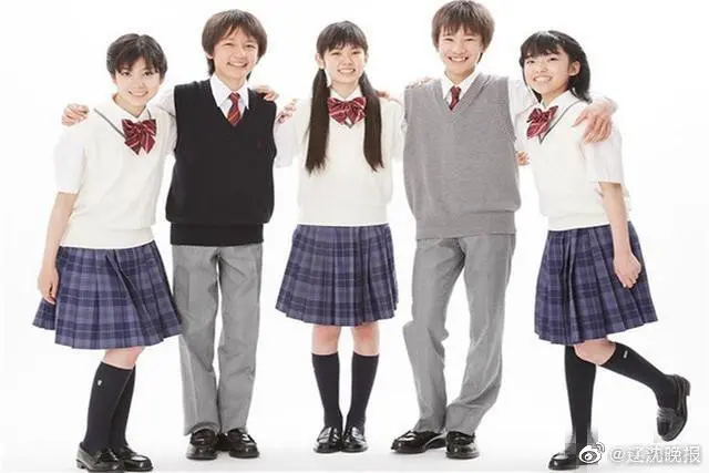 日本高中校服正在废除性别区分