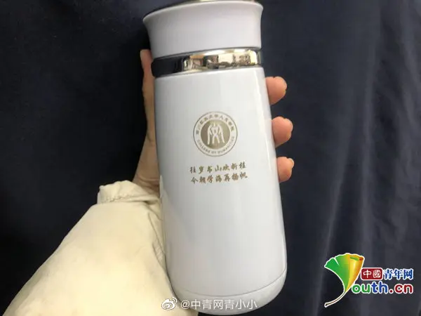 送温暖！高校送出270个四色“幸运杯”为考研生加油