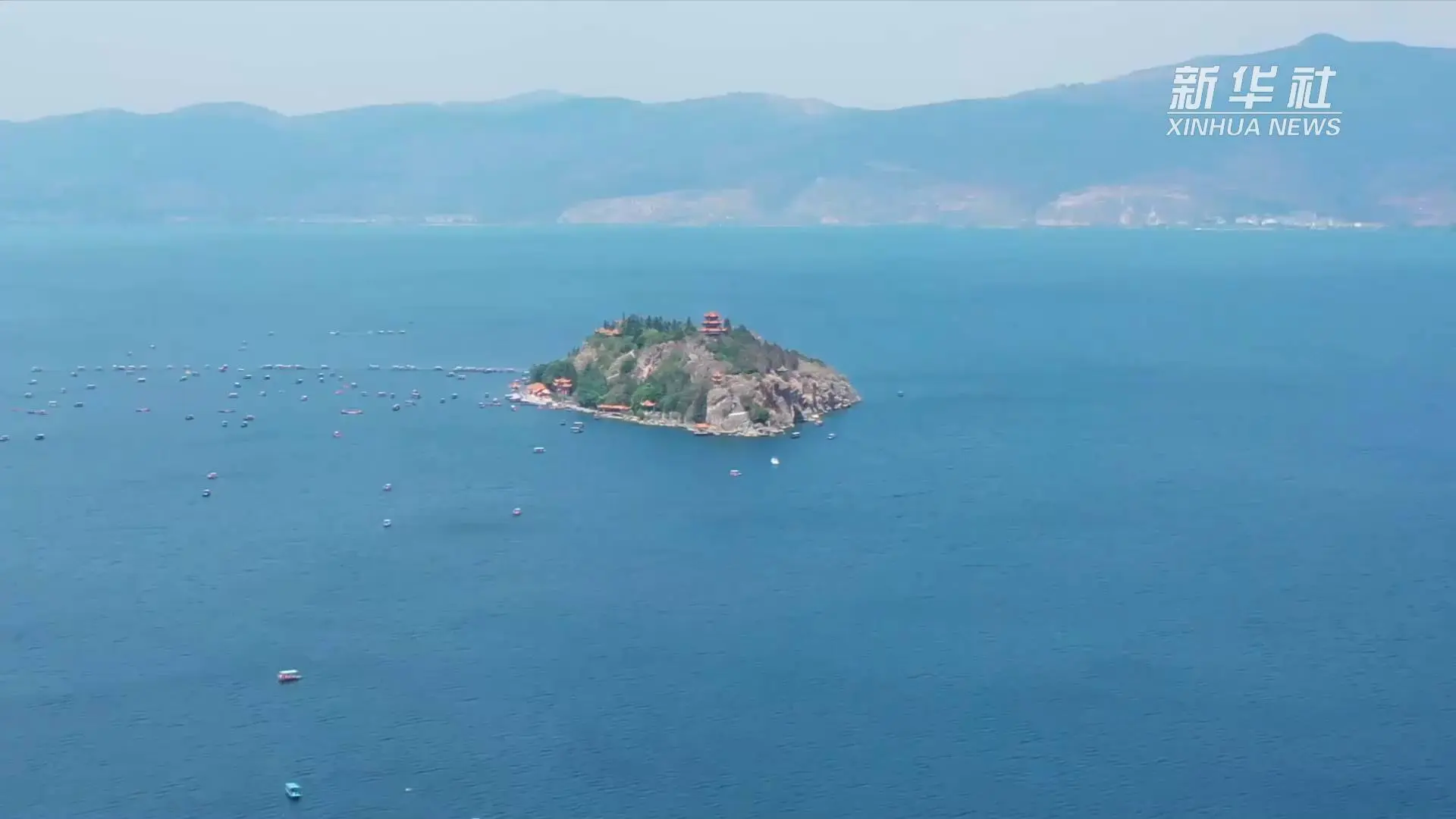抚仙湖：镶嵌在地球上的蓝宝石