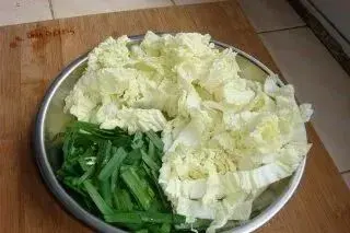 云南特色小吃——炒饵块，难做吗？试试不就知道咯！
