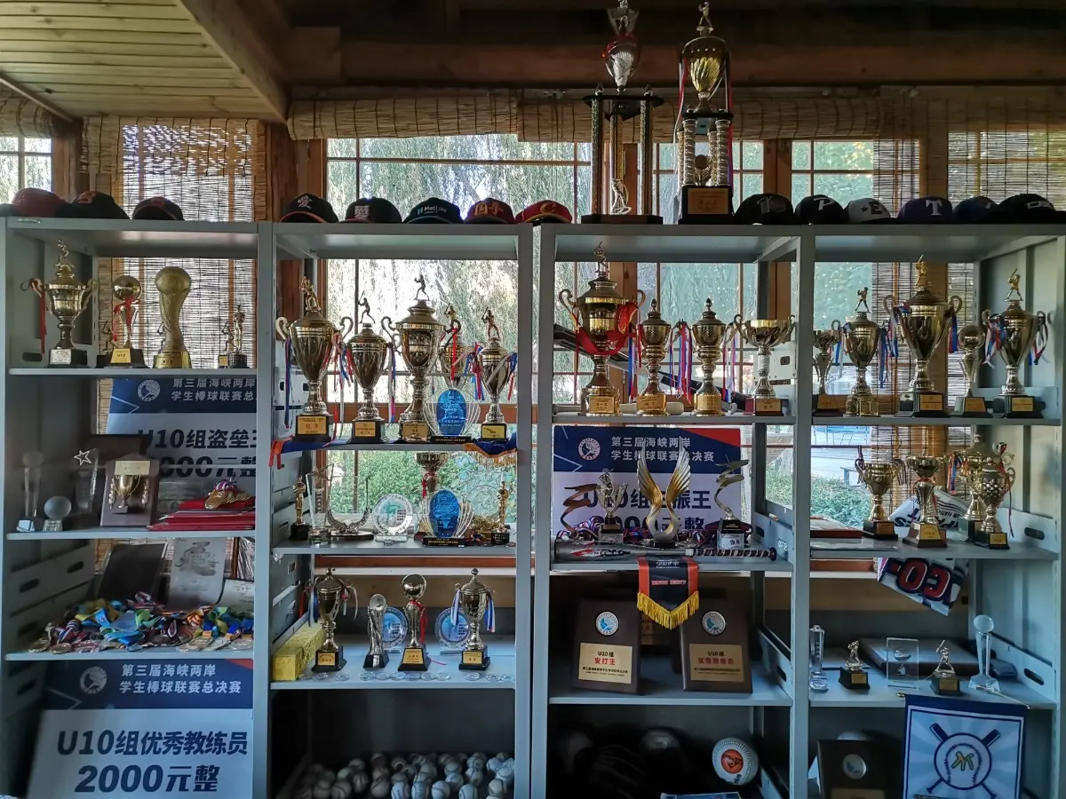 满手老茧满身伤，不服输！本端记者走近《棒！少年》里的少年