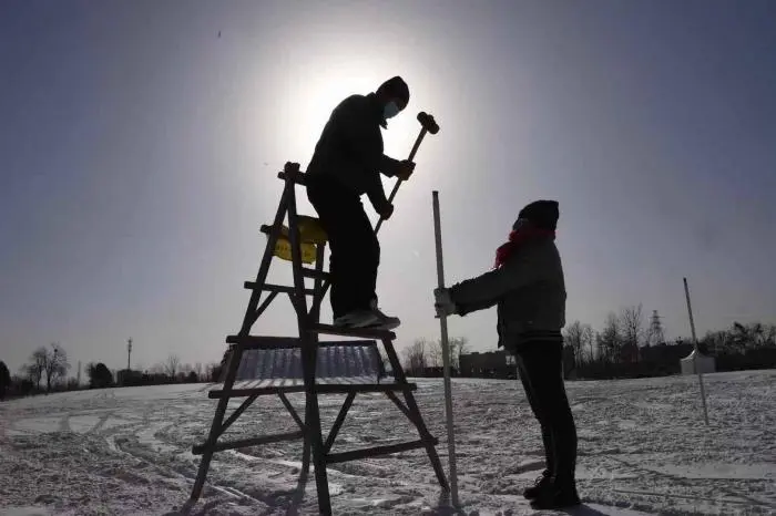 视点｜15000个风车装点绿心冰雪嘉年华