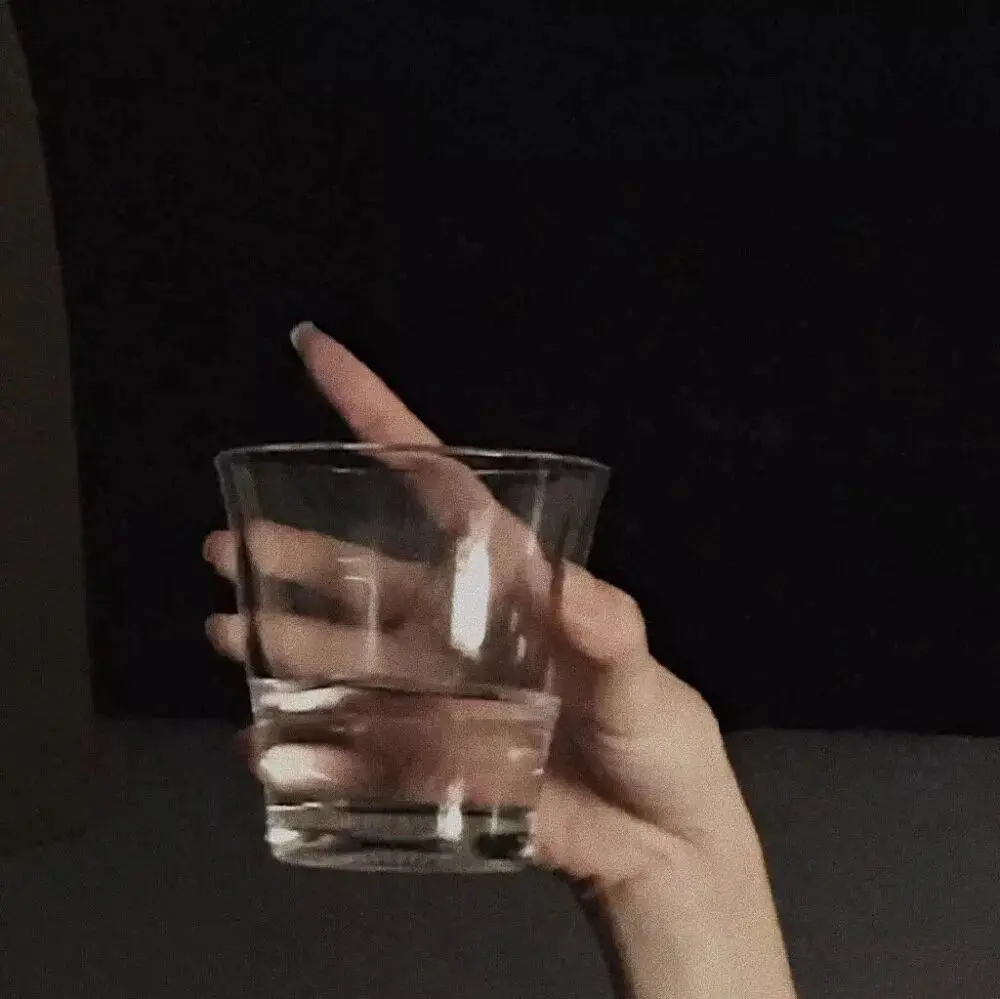背景｜糟糕的从来都不是生活 而是我