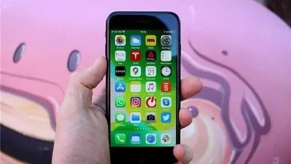 iPhoneSEPlus曝光 侧边指纹＋双摄镜头 定位入门5G手机