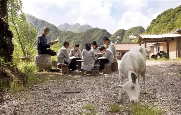 终南山隐士：万人上山的背后是逃避工作，然而一场大雪就原形毕露