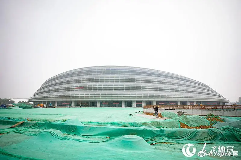 北京冬奥会标志性场馆国家速滑馆建设完工