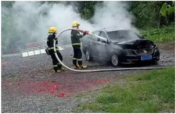 中国人特有的买车“怪象”，条条扎心，外国人很好奇