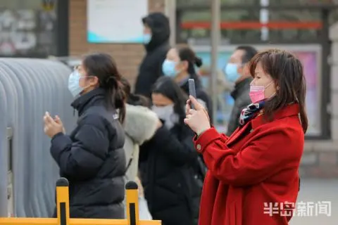 2021年研考鸣锣开考 全国377万人报名创历史新高