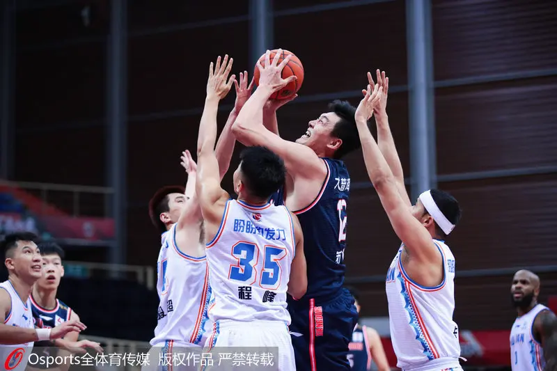 CBA-苏伟27 10张皓嘉24分 广东125：110轻取福建