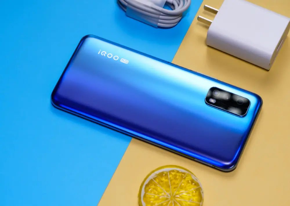 可圈可点的骁龙765G手机，120Hz＋5000mAh，游戏体验优秀