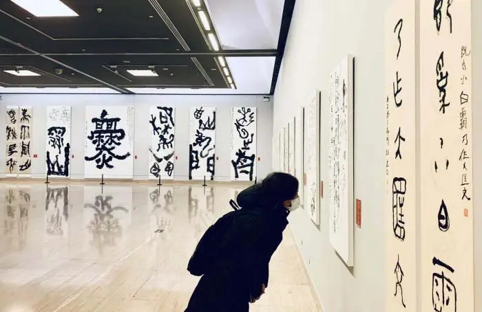 观展｜“援画入书 写意甲骨” 杜建民作品在中国美术馆开展