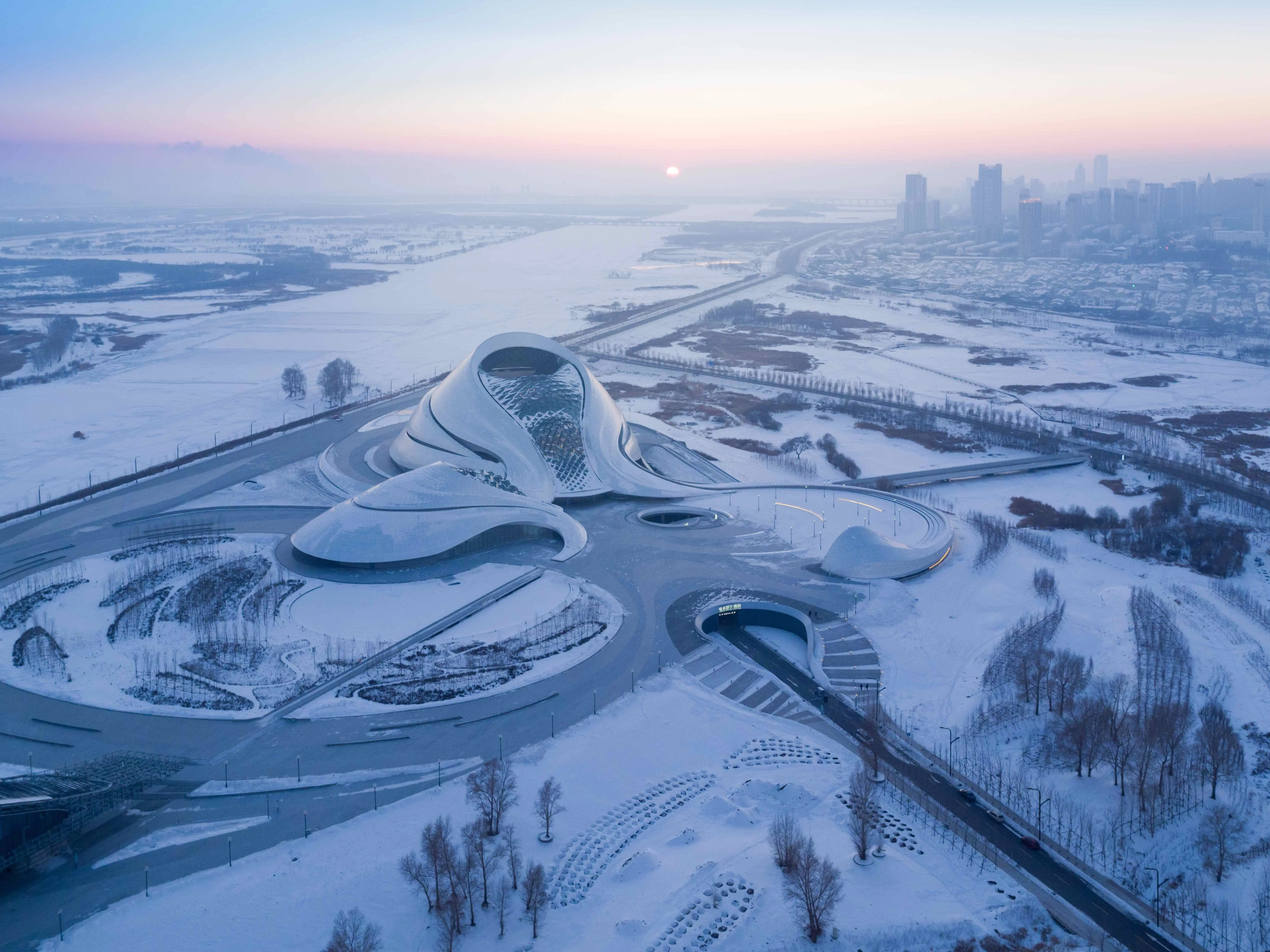 专访马岩松：在亚布力雪山搭一顶“大帐篷”，与冰雪之美对话