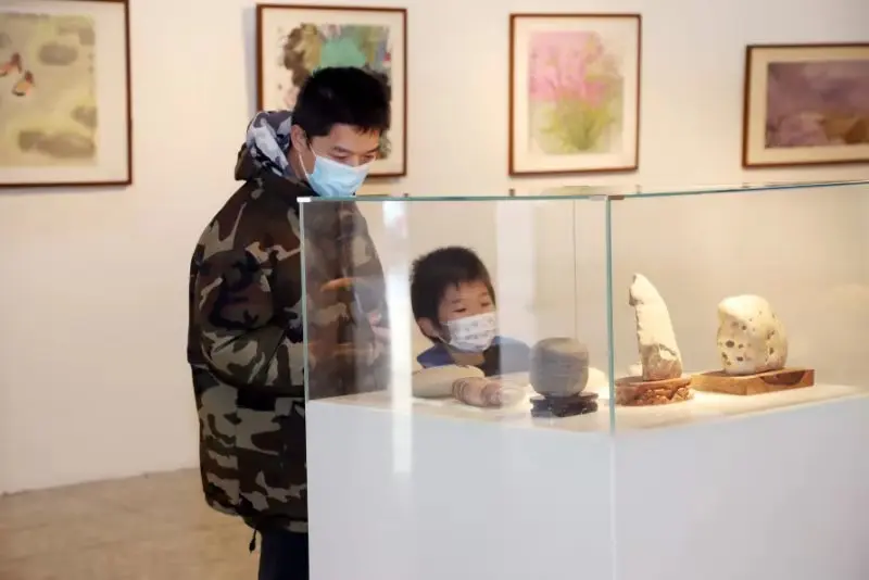 “诗画北京美丽乡村”联展开幕，300余件作品展乡情村韵