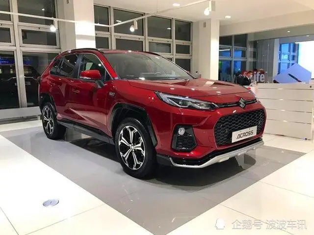 铃木版的RAV4实车曝光，造型很硬派