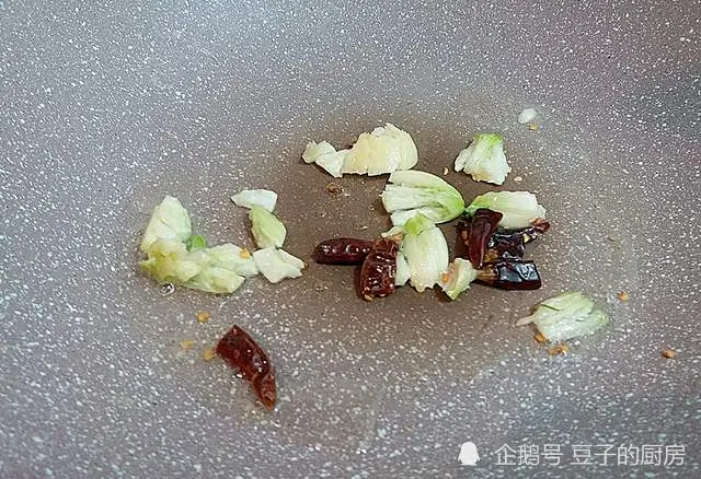 冬季，这碱性蔬菜要多吃，护眼抑菌消炎，通便解毒，3块1斤