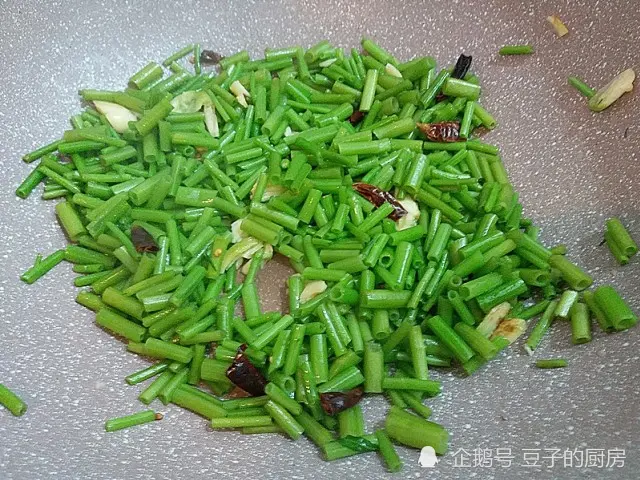 冬季，这碱性蔬菜要多吃，护眼抑菌消炎，通便解毒，3块1斤