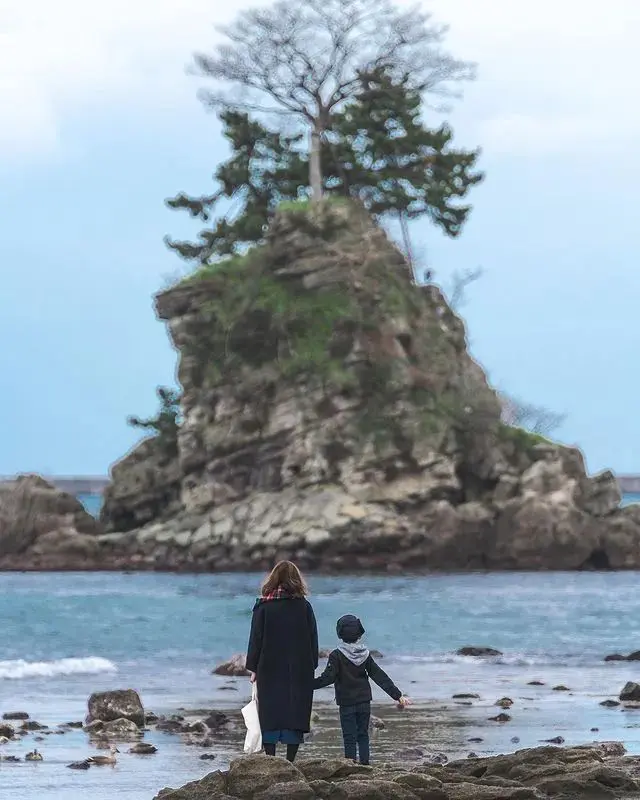 偷拍儿子7年，日本老爸把“丑照”做成了结婚礼物：你哭得好丑，但我好喜欢