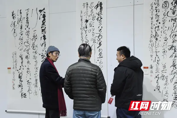 纪念中国人民志愿军抗美援朝出国作战70周年军旅诗词书法作品展举行