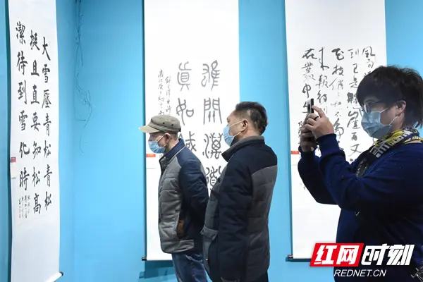 纪念中国人民志愿军抗美援朝出国作战70周年军旅诗词书法作品展举行