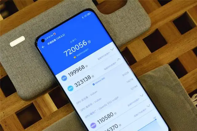 小米11真机上手体验，聊聊它的优缺点