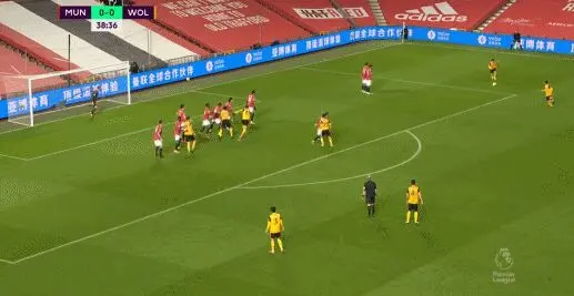 曼联1-0升至第2，德赫亚屡献神扑，拉什福德读秒绝杀