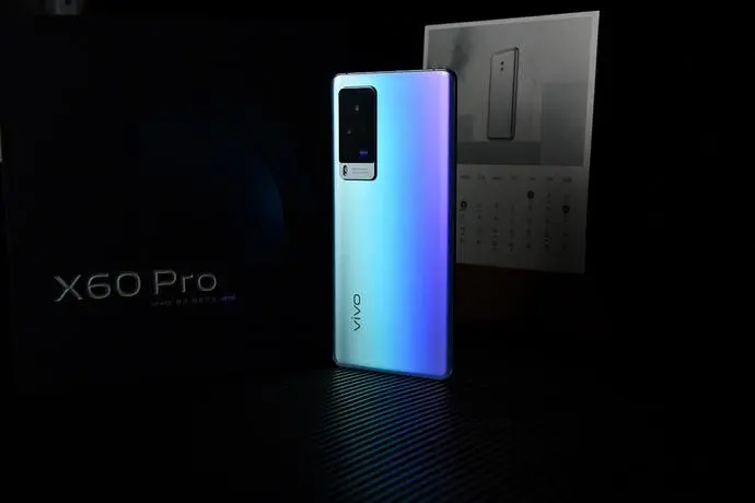 vivo X60 Pro刷新5G手机轻薄体验Pro＋实锤搭载骁龙888