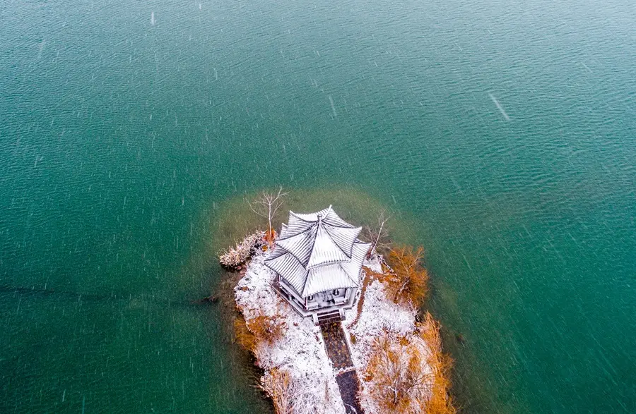 南湖听雪 落地成诗