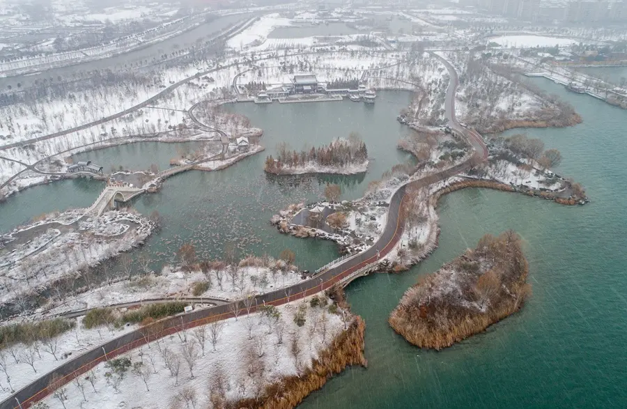 南湖听雪 落地成诗