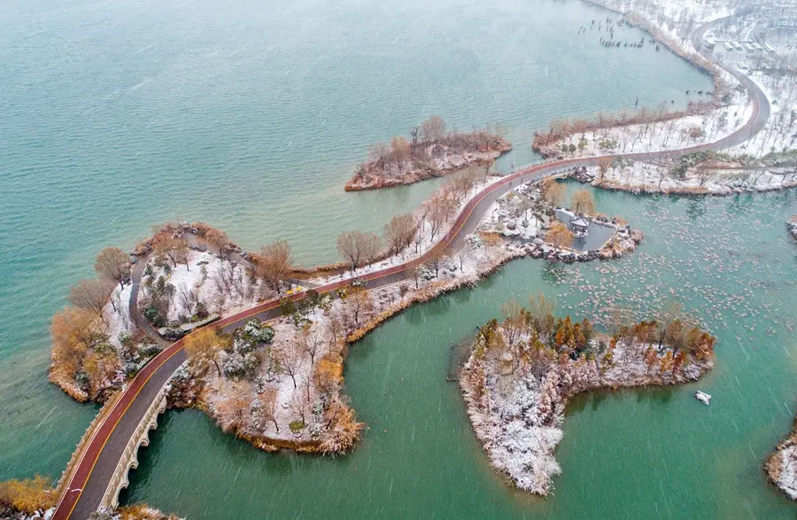 南湖听雪 落地成诗