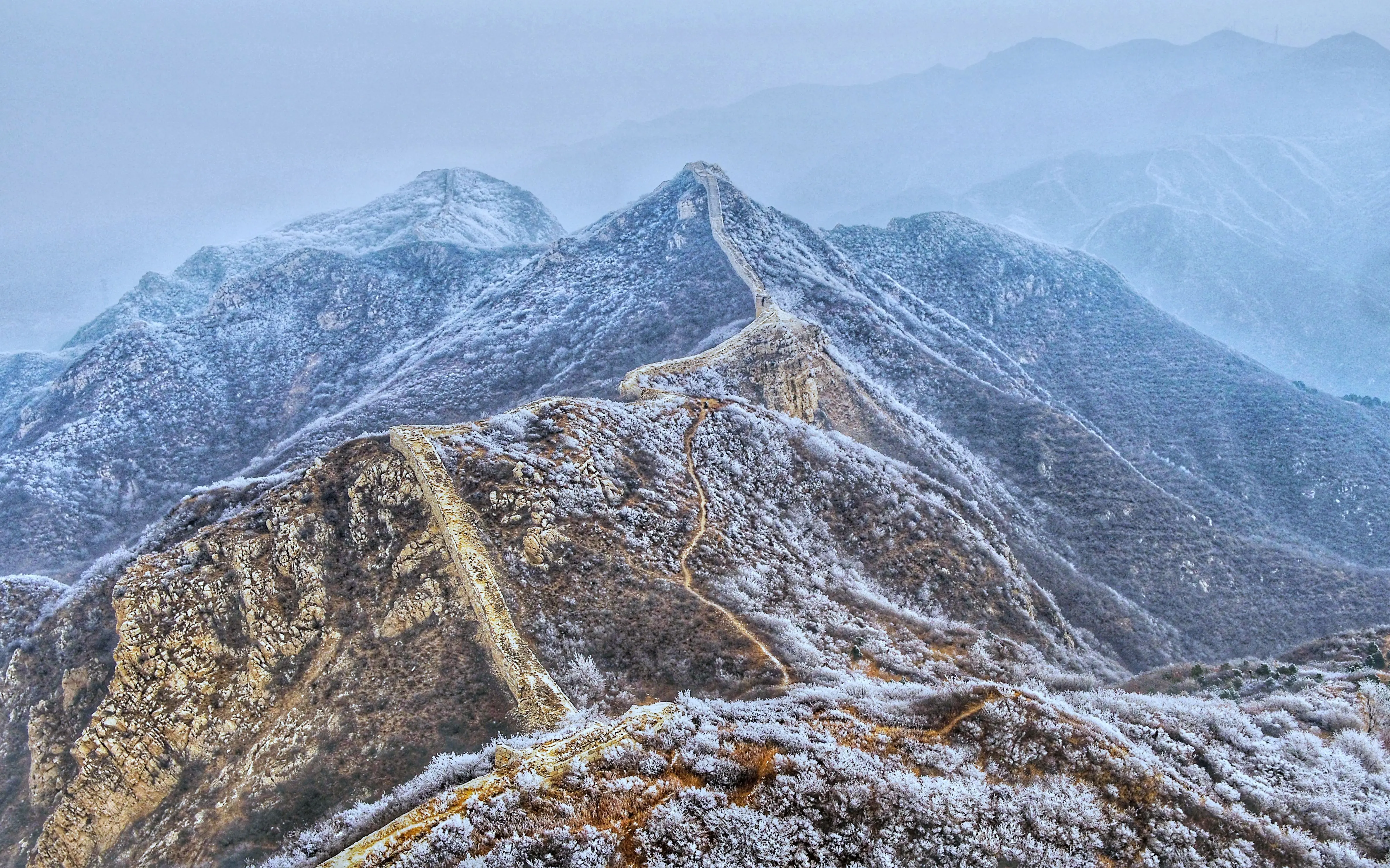 寒潮来后有美景，北京延庆现长城雾凇奇观