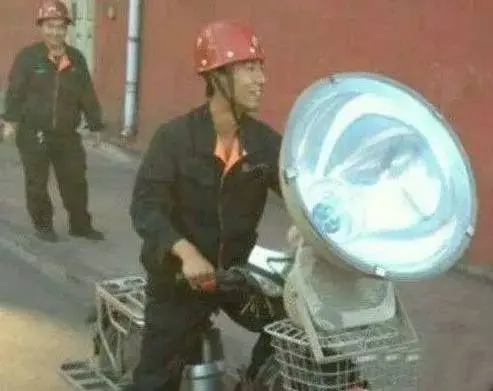 车牌号为“鲁Q×”的这位车主，请你立刻滚出费县………