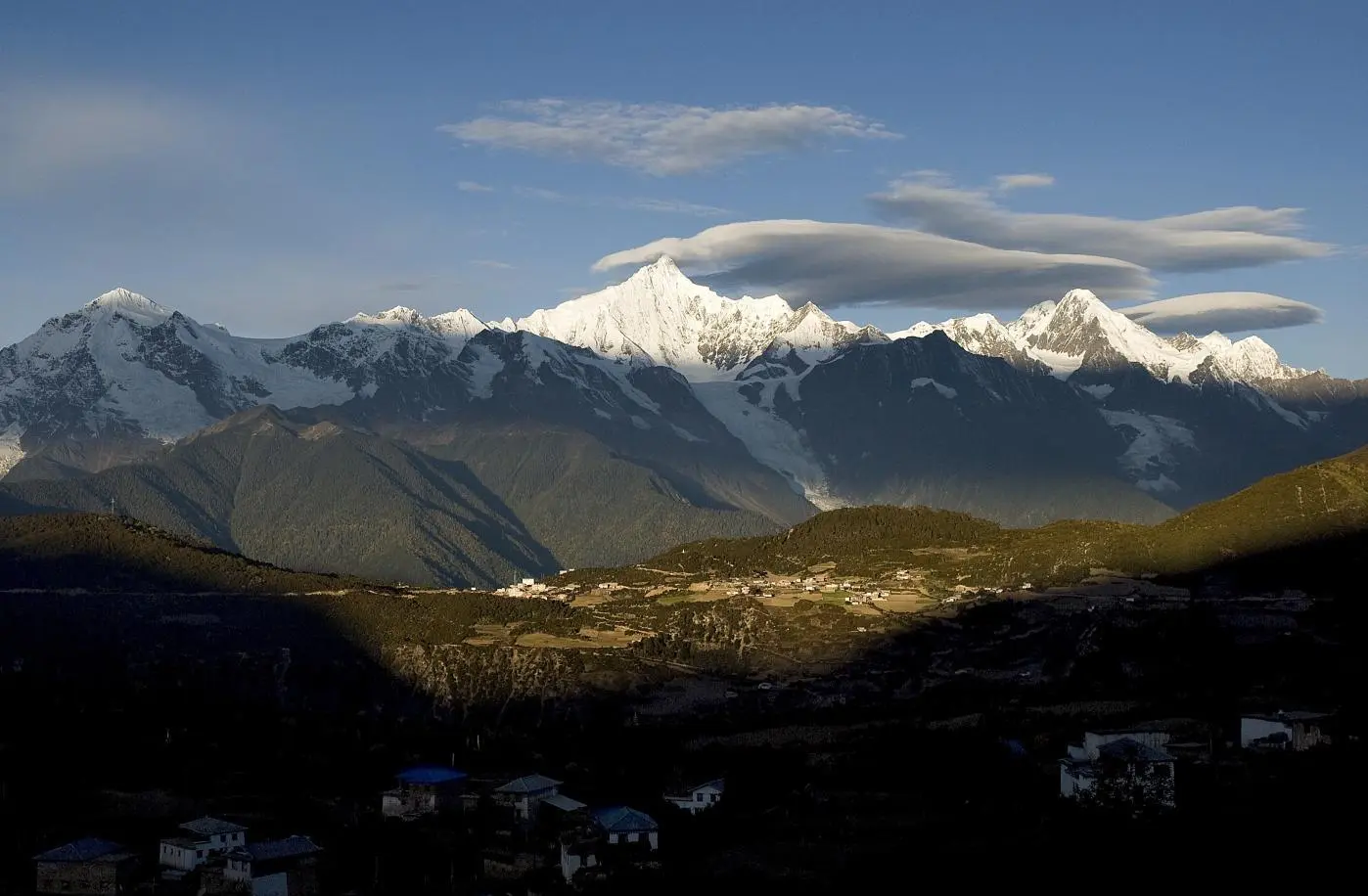 这个地方叫九寨沟，请永远记得它那宛如天堂般的绝世美景