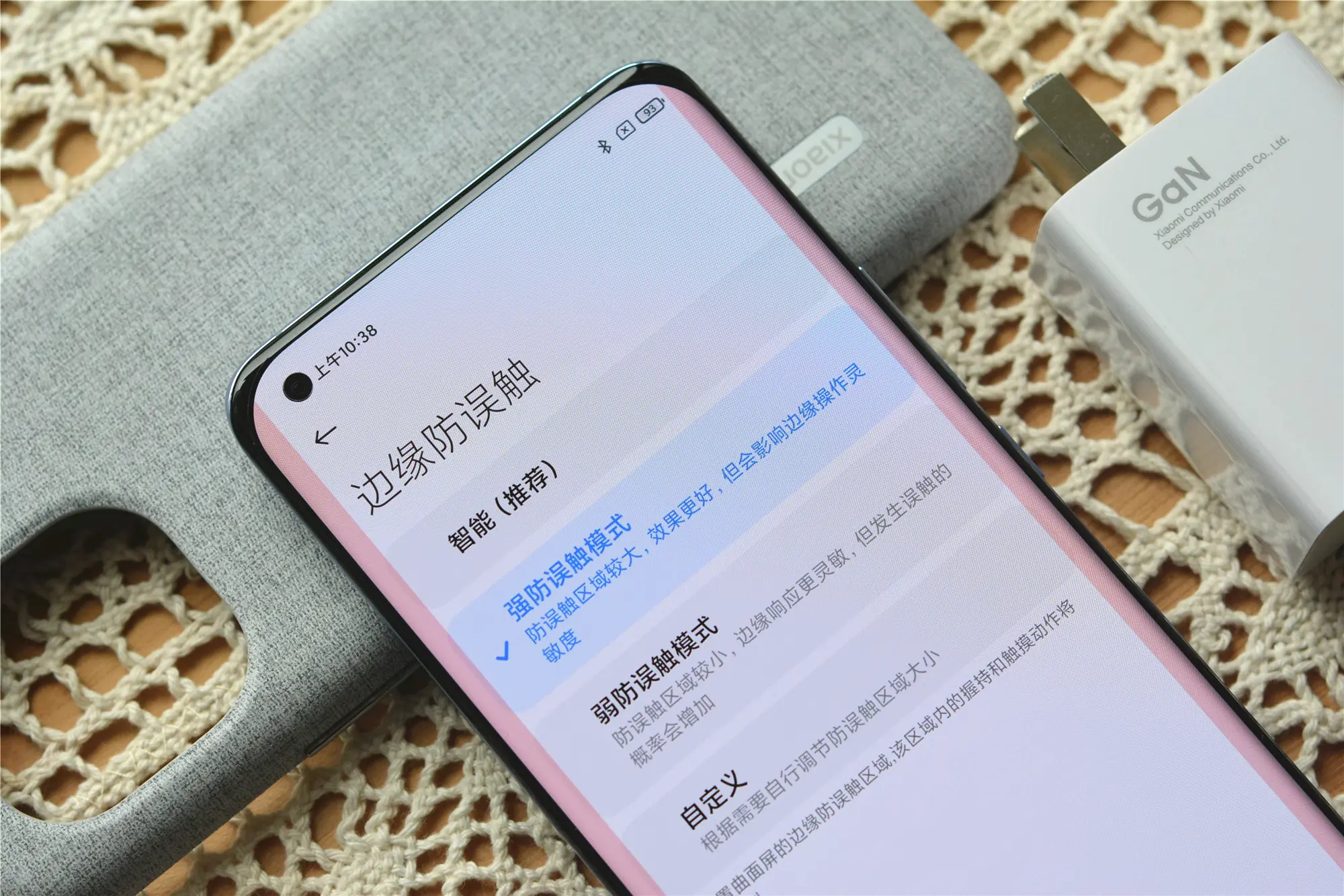 小米11客观对比iPhone 12 mini，你会选择谁？