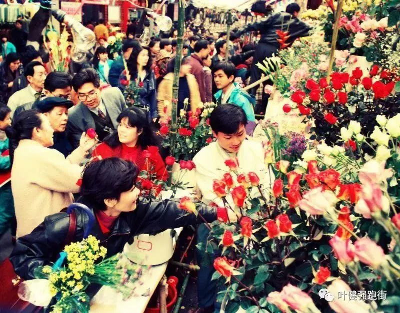 司馬缸說｜年味與花香百年情緣：老廣為何對“行花街”如此執迷？