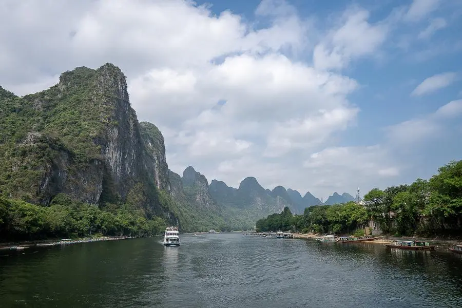 中国山水第一名城，明明只是三线小城市，人气却碾压新一线城市