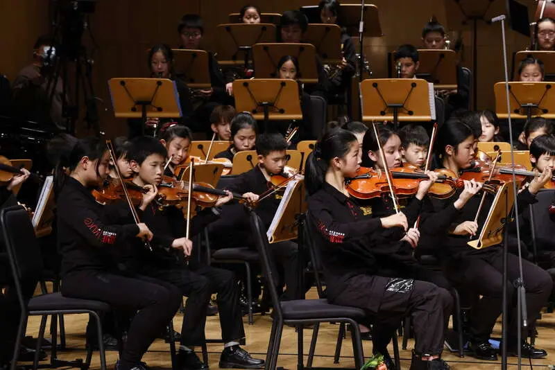 BMF少儿节日乐团，奏响“青春版”新年音乐会