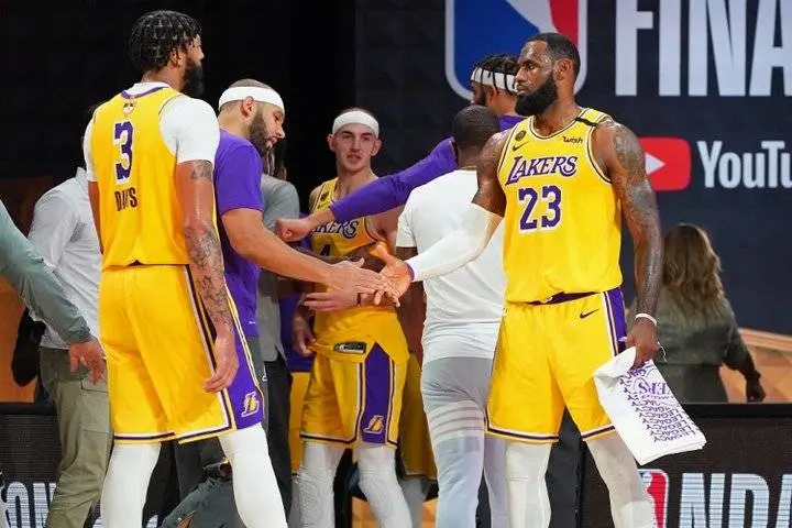 NBA官方公布最新战力榜：湖人霸占榜首，76人连续升级至第二