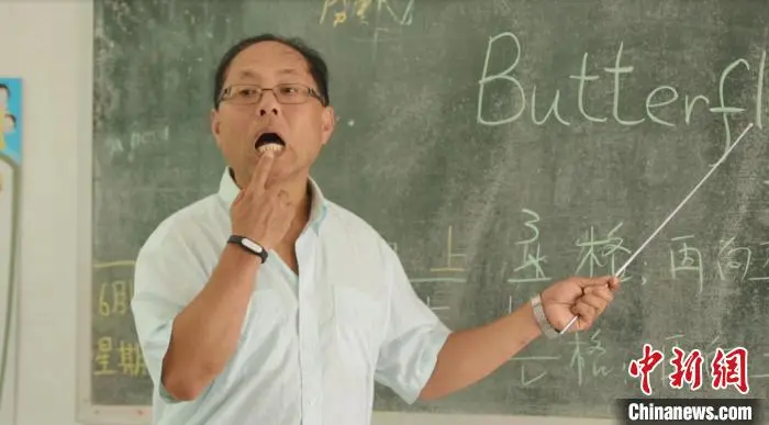 港人龐志華心繫鄉村教育十餘載：能幫到人 就很開心